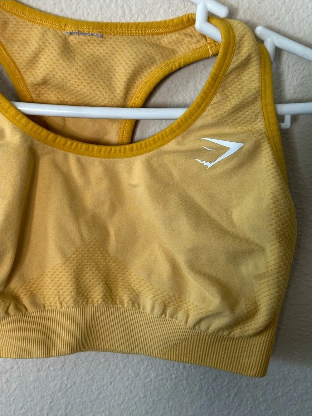 Gymshark Yellow Seamless Sports Bra - Womens size S/ NWOT 10001